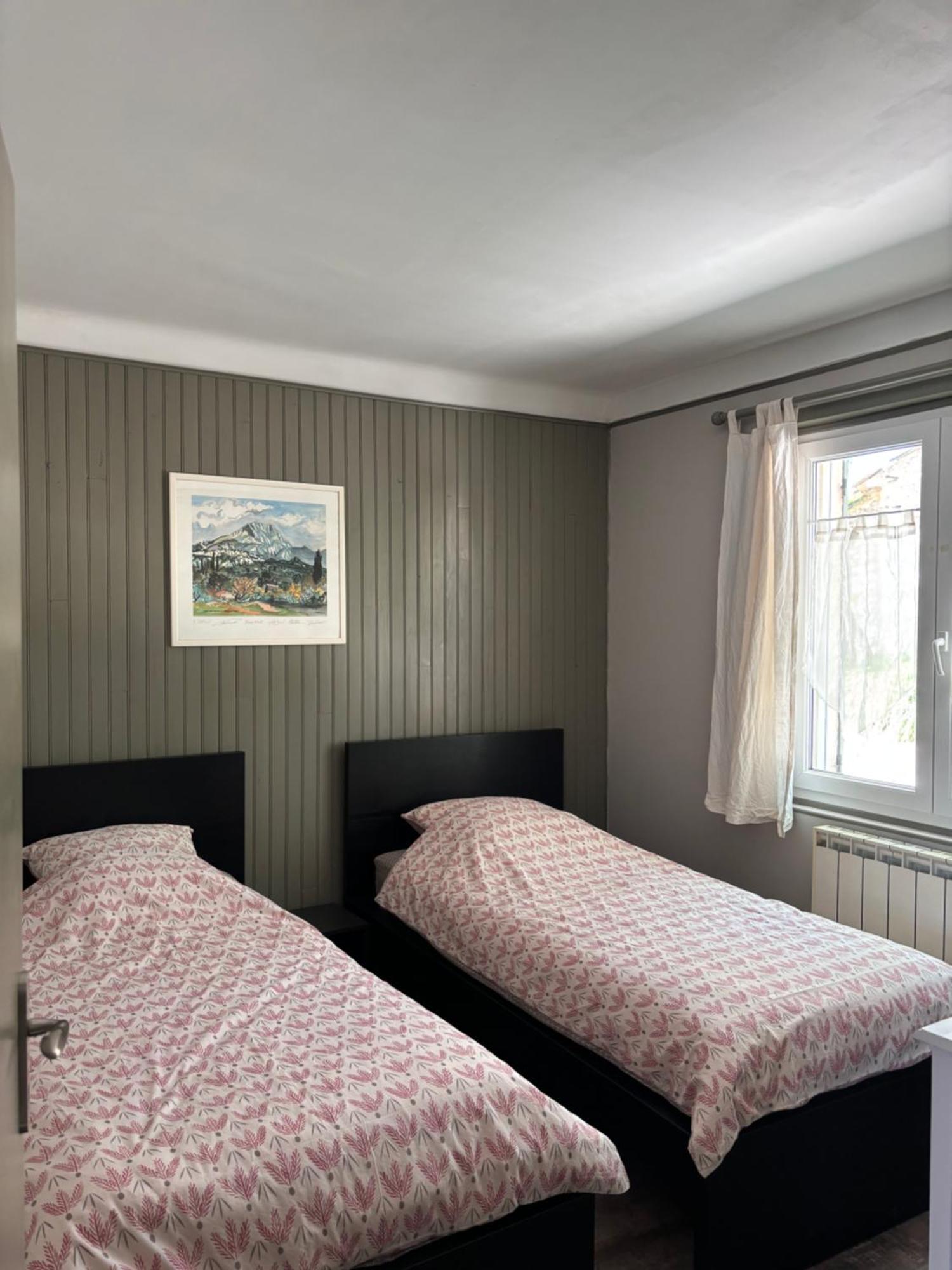 Les Juliens Apartment
